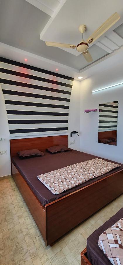 Hotel Jb Star Mandvi  Bagian luar foto