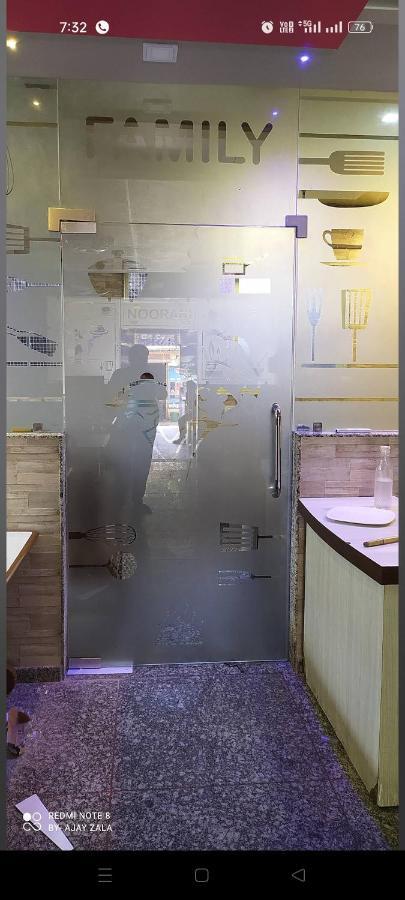 Hotel Jb Star Mandvi  Bagian luar foto